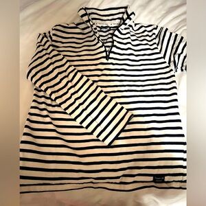 Half zip blue and white lightweight sweatshirt juniors xl or women’s small